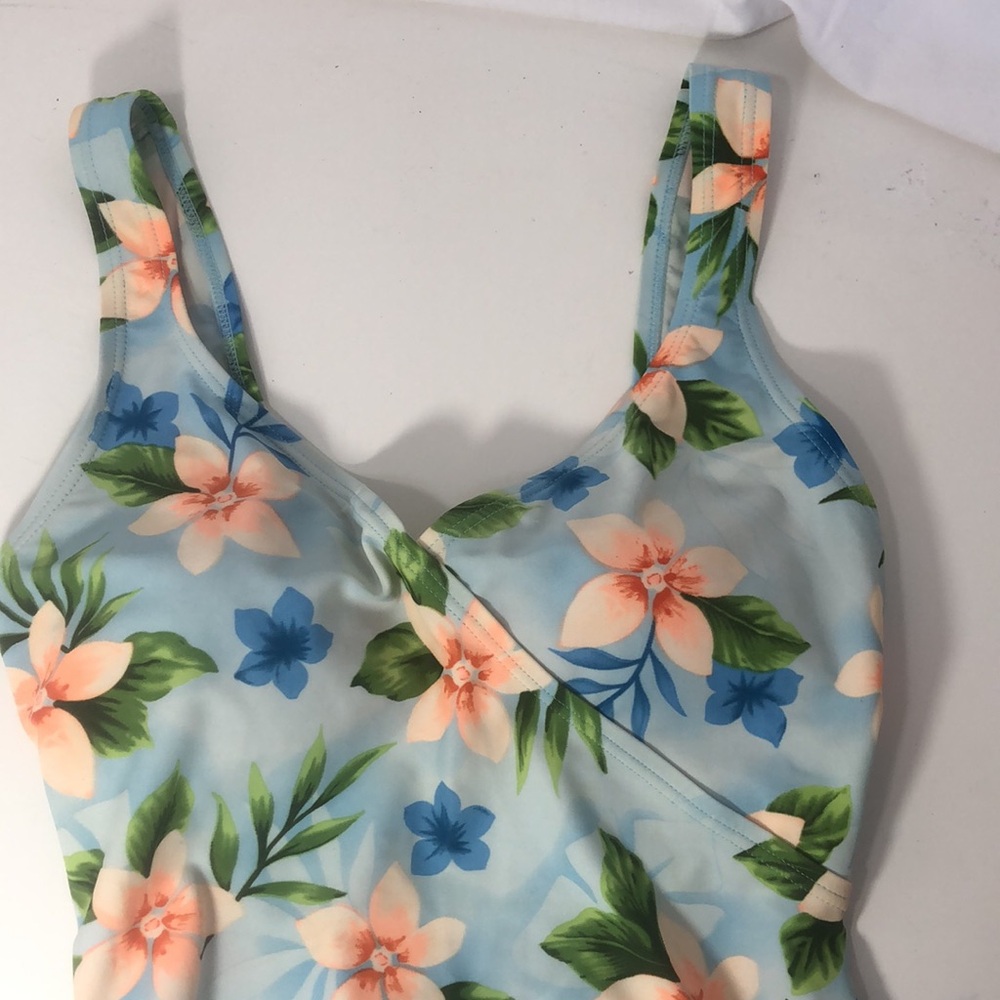 Aruba Women’s One-piece Swimsuit, Size - Picture 15 of 16